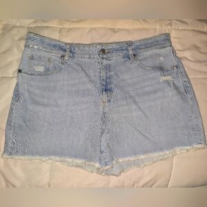 LOFT NWT The Cut Off Short High Rise Curvy Regular Fit Size 31
